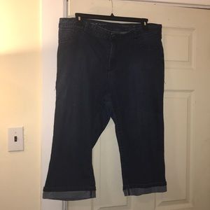 Avenue Blue Denim Capris